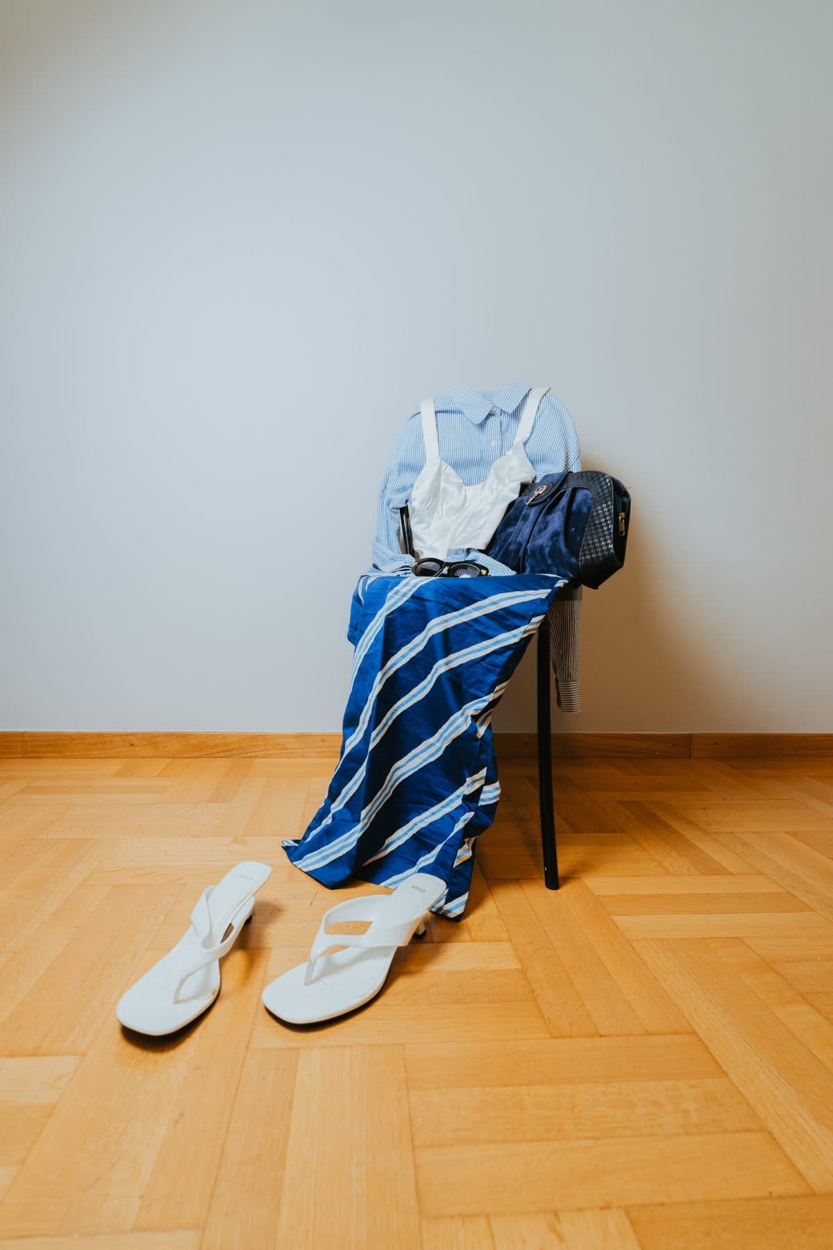 Capsule Wardrobe: Πώς να Φτιάξεις μια Λειτουργική Γκαρνταρόμπα